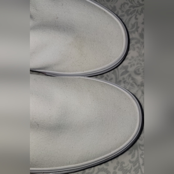 New Vans - Picture 4 of 4